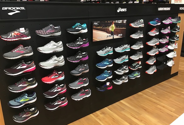 dicks sports running shoes